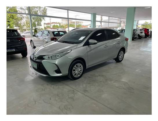 TOYOTA YARIS 1.5 16V FLEX SEDAN XL LIVE MULTIDRIVE TOYOTA YARIS 1.5 16V FLEX SEDAN XL LIVE MULTIDRIVE